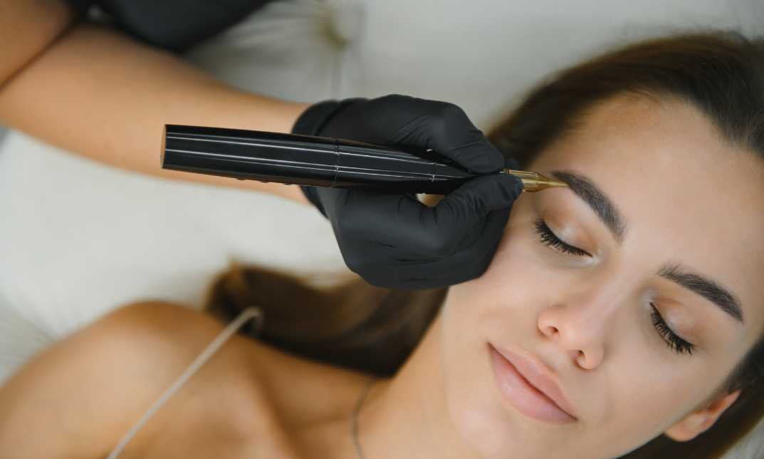 Eyebrow Microblading