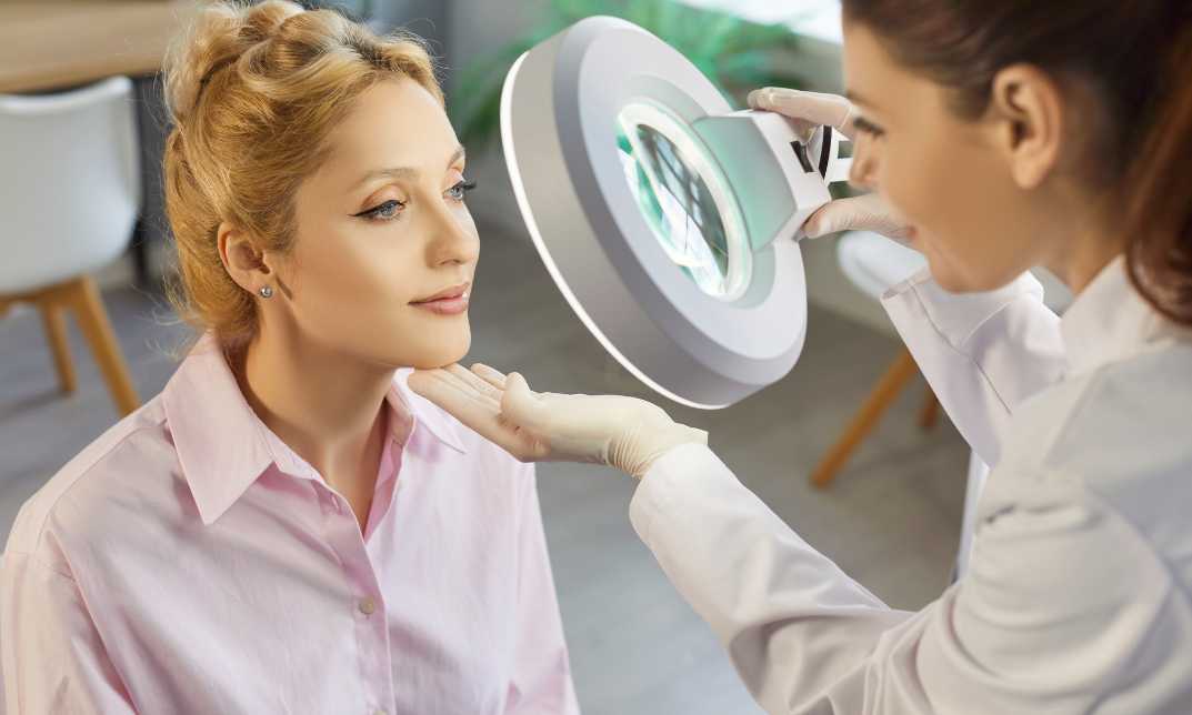 Dyplom Specjalisty Pielęgnacji Skóry: Zabiegi, Składniki I Opieka Nad Klientem